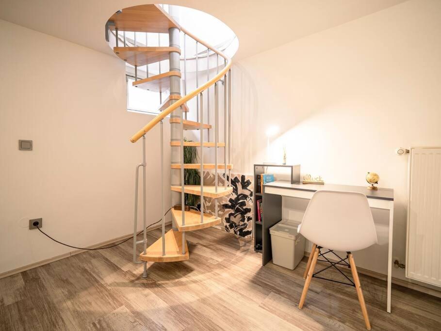 Modernes Apartment Auf 2 Etagen In Ruhiger Lage Zentral Zu Stadion Und Westfalenhallen Dortmund Esterno foto